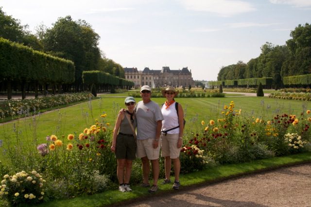 Tigre, Mike and Lisa at Chateau Rechicourt