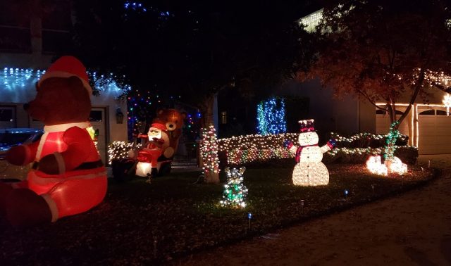 Moorpark Lit Up Candy Cane Lane Is Aglow Citizens Journal