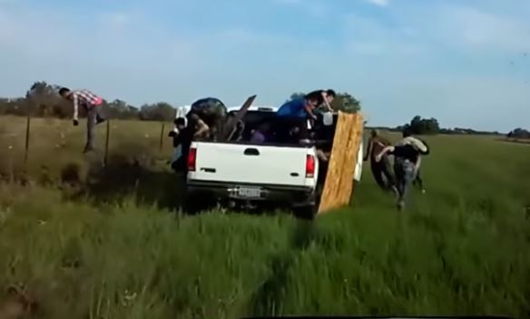 Roughly 20 Illegal Immigrants Jump Out Of A Truck After Police Chase Them Down