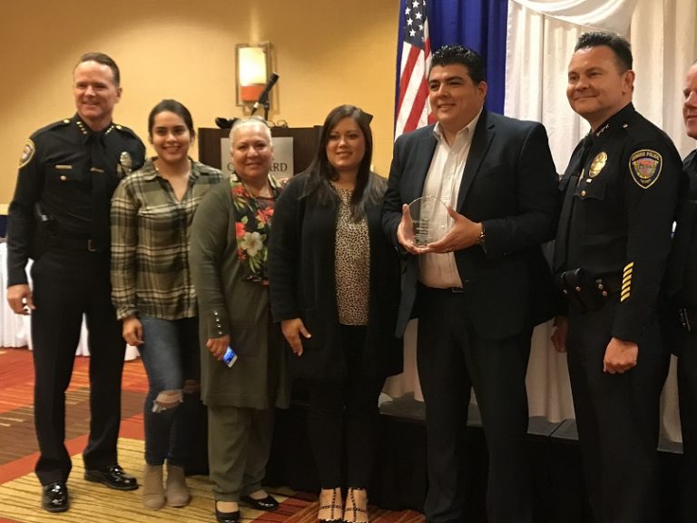 Oxnard Police Chief Scott Whitney visits Oxnard Revival Center | Chief’s Excellence Award for Community Work