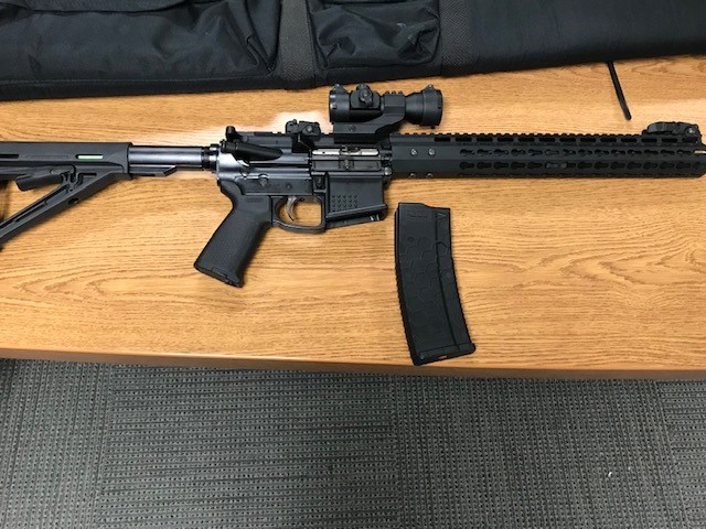 Thousand Oaks | Probationer arrested for illegal possession of an assault rifle.